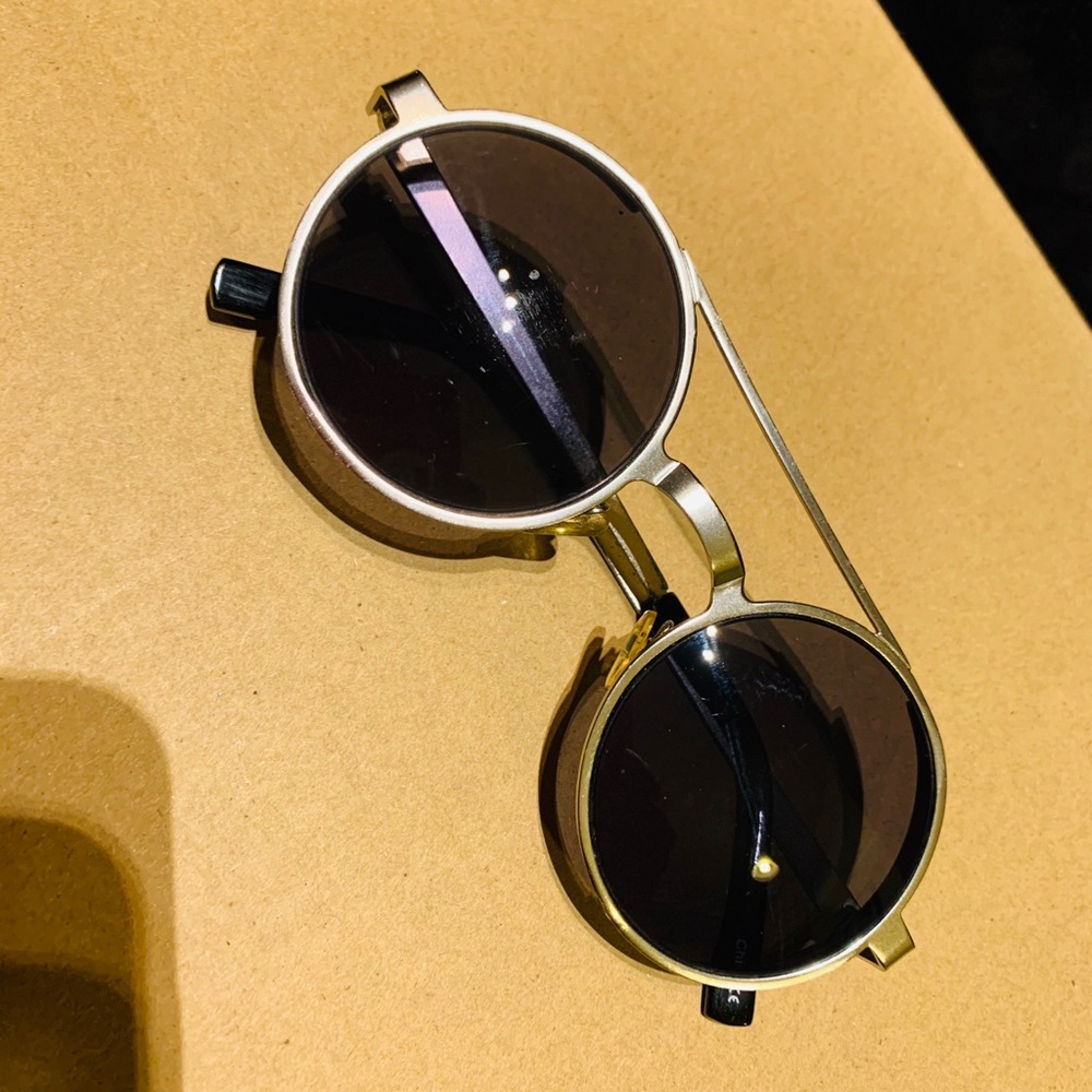 Silver round frame sunglasses